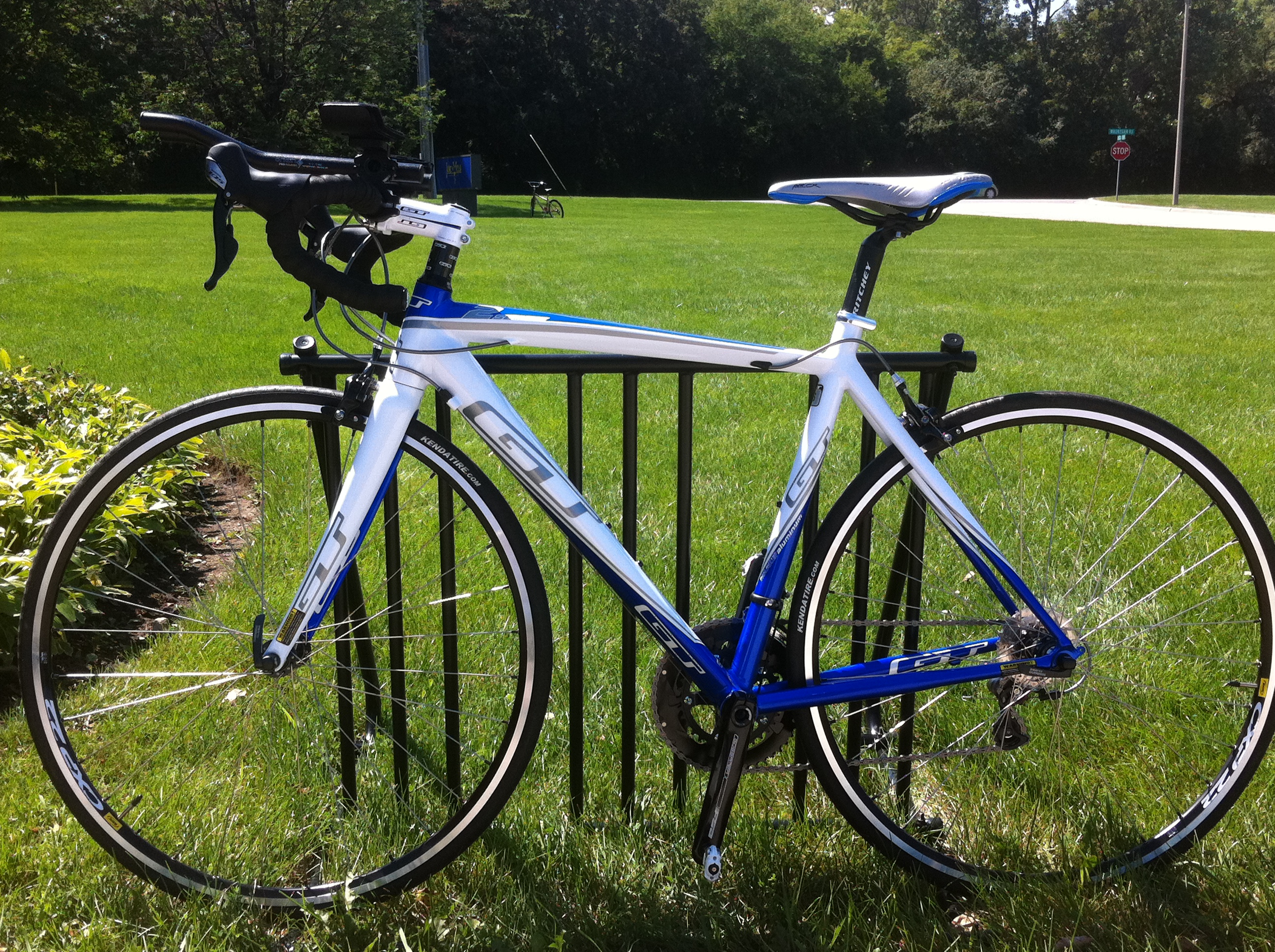 2011 GT GTR Series 2.0 Road Bike | Chicago Stolen Bike Registry